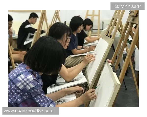 足球天才哈弗茨的艺术素描展现他的激情与梦想 足球天才哈弗茨的艺术素描展现他的激情与梦想