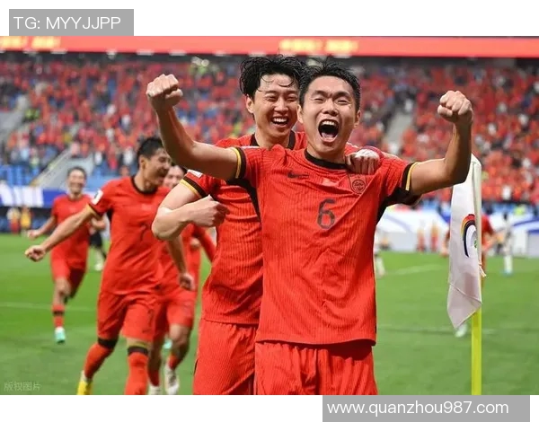 上海足球队状态变革引发热议球迷期待新篇章的崛起与挑战